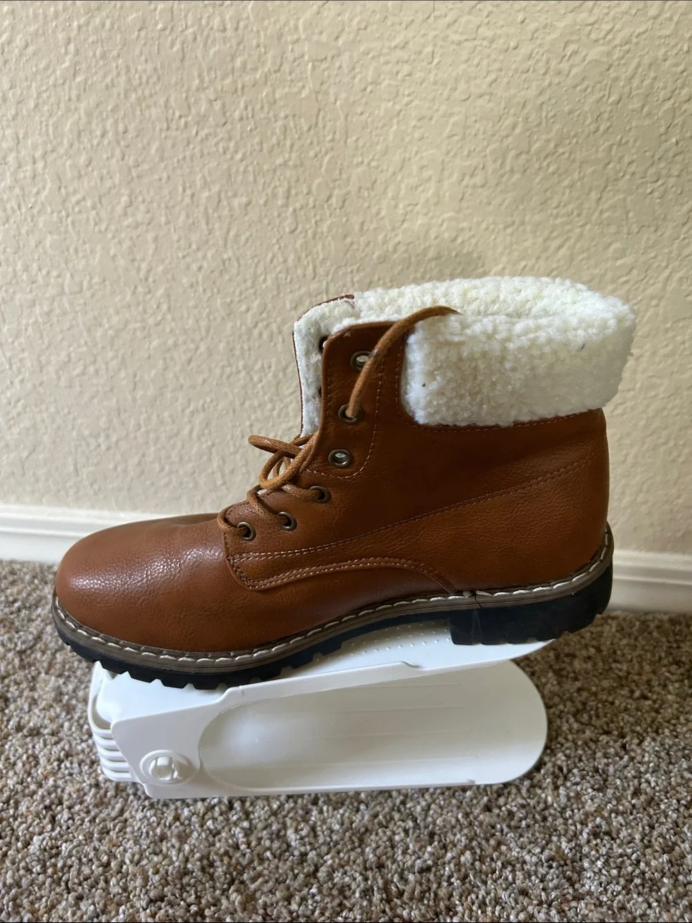 Catherine Malandrino faux fur cuff lace-up boots  size 8